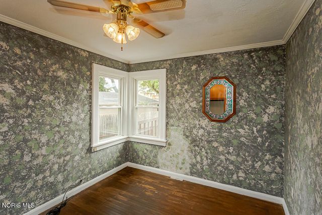 3916 Leybourn Avenue, Toledo, OH 43612