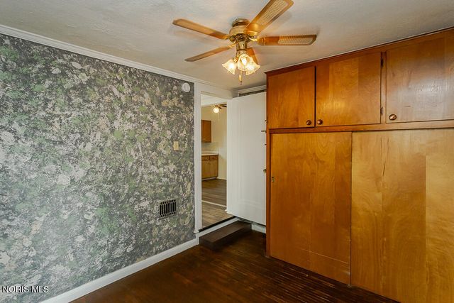 3916 Leybourn Avenue, Toledo, OH 43612