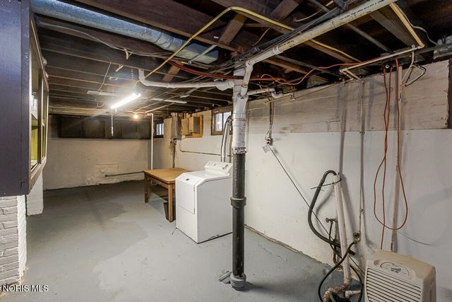 3916 Leybourn Avenue, Toledo, OH 43612