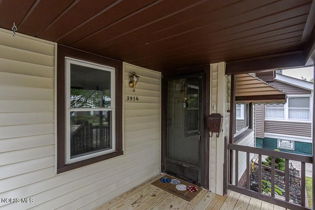 3916 Leybourn Avenue, Toledo, OH 43612