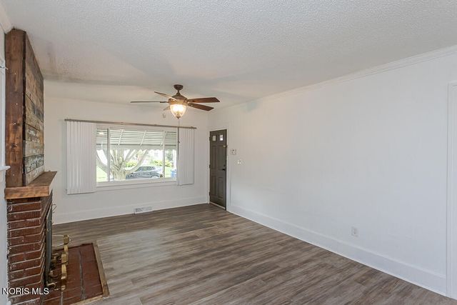 3916 Leybourn Avenue, Toledo, OH 43612