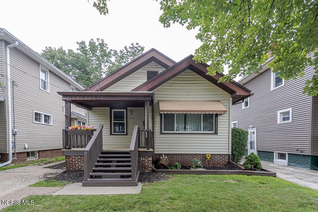 3916 Leybourn Avenue, Toledo, OH 43612