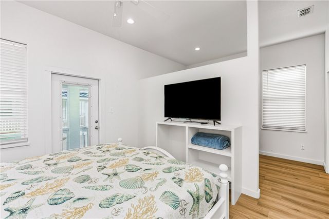 237 N Station St 5, Port Aransas, TX 78373