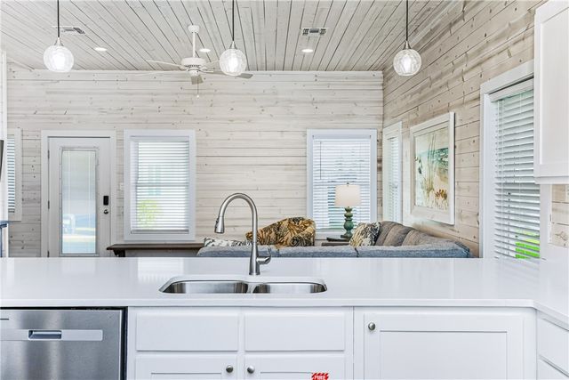 237 N Station St 5, Port Aransas, TX 78373