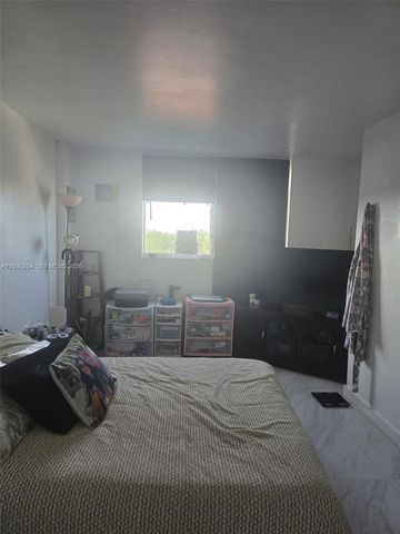 1251 NE 108th Street 718, Miami, FL 33161