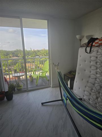 1251 NE 108th Street 718, Miami, FL 33161