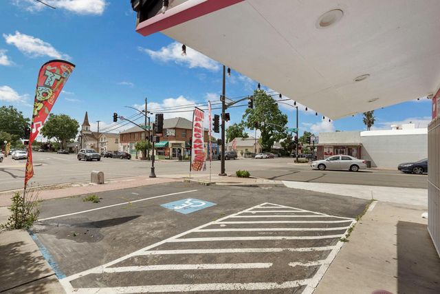210 S Central Ave, Lodi, CA 95240