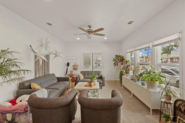 210 S Central Ave, Lodi, CA 95240