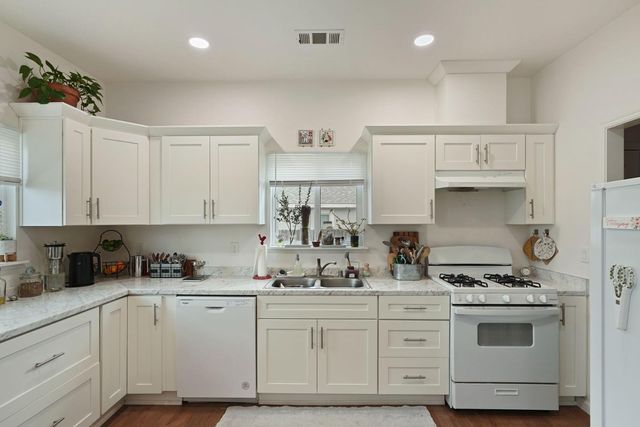 210 S Central Ave, Lodi, CA 95240