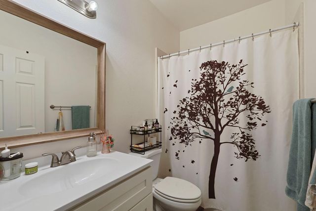 210 S Central Ave, Lodi, CA 95240