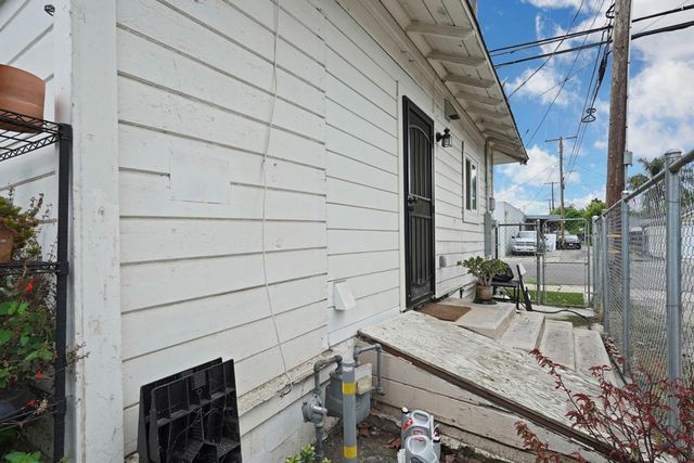 210 S Central Ave, Lodi, CA 95240