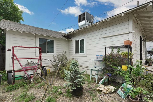 210 S Central Ave, Lodi, CA 95240