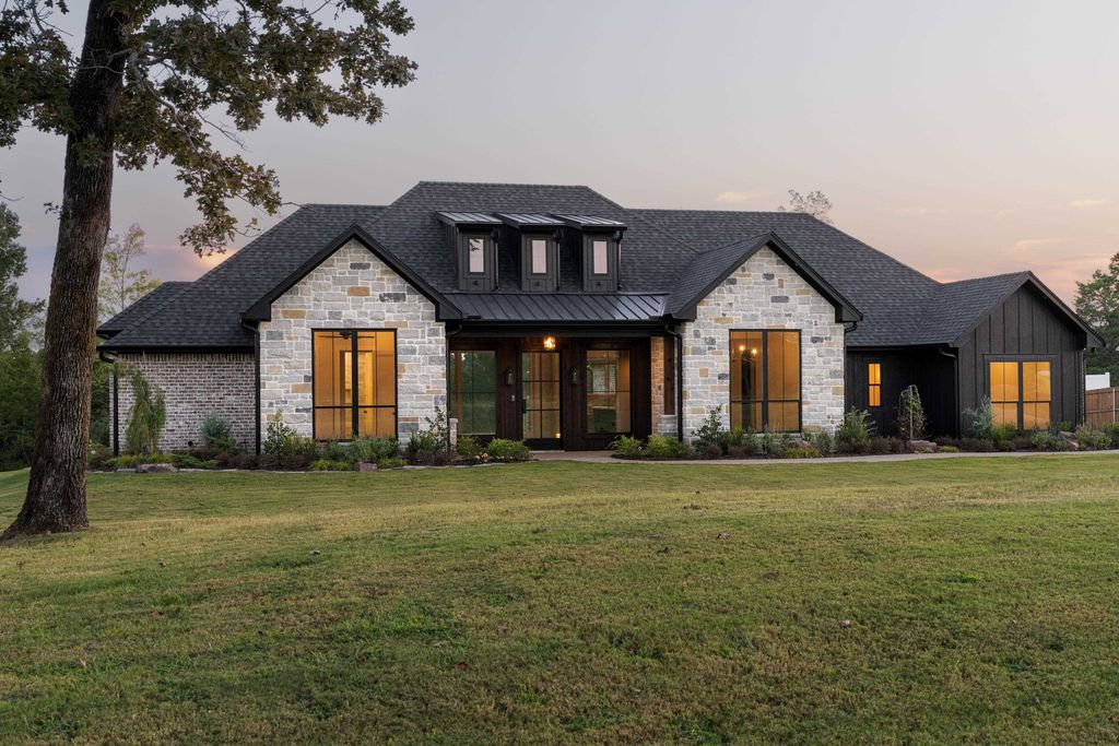 174 CR 2160D, Tatum, TX 75691