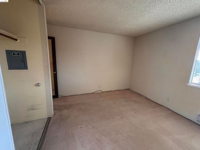 1427 Marchbanks Dr Apt 3, Walnut Creek, CA 94598