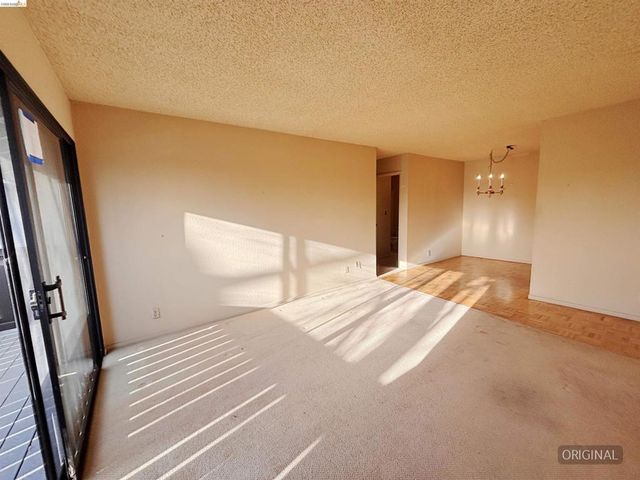 1427 Marchbanks Dr Apt 3, Walnut Creek, CA 94598