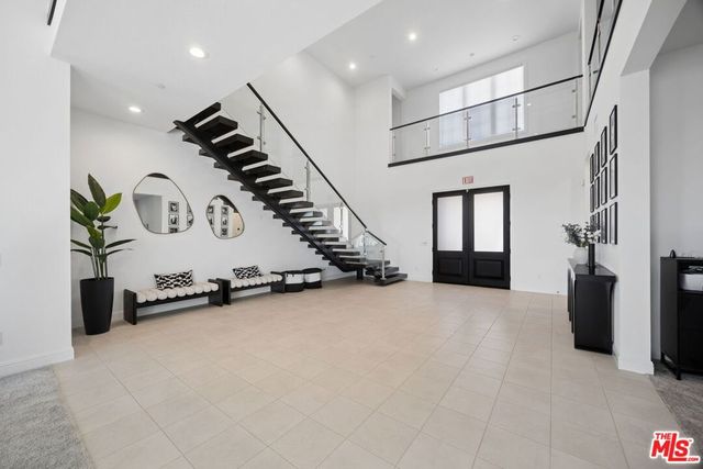 11800 W Tudor Court, Porter Ranch, CA 91326