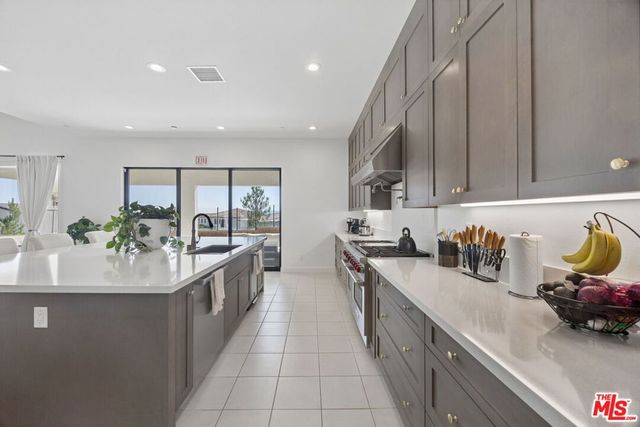 11800 W Tudor Court, Porter Ranch, CA 91326