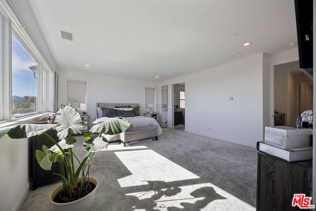 11800 W Tudor Court, Porter Ranch, CA 91326