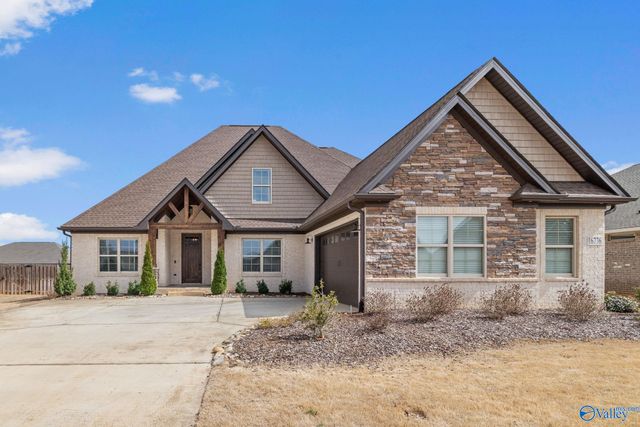 16776 Colton Lane, Athens, AL 35613