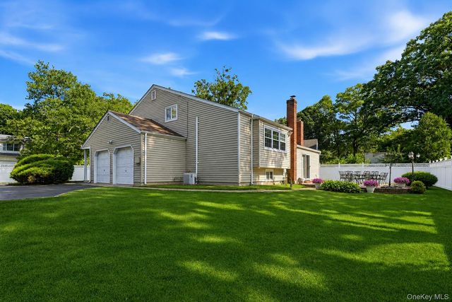 3 King Avenue, Melville, NY 11747