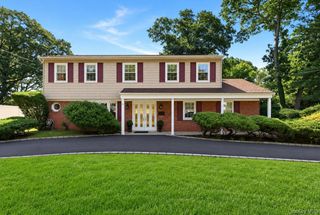 3 King Avenue, Melville, NY 11747