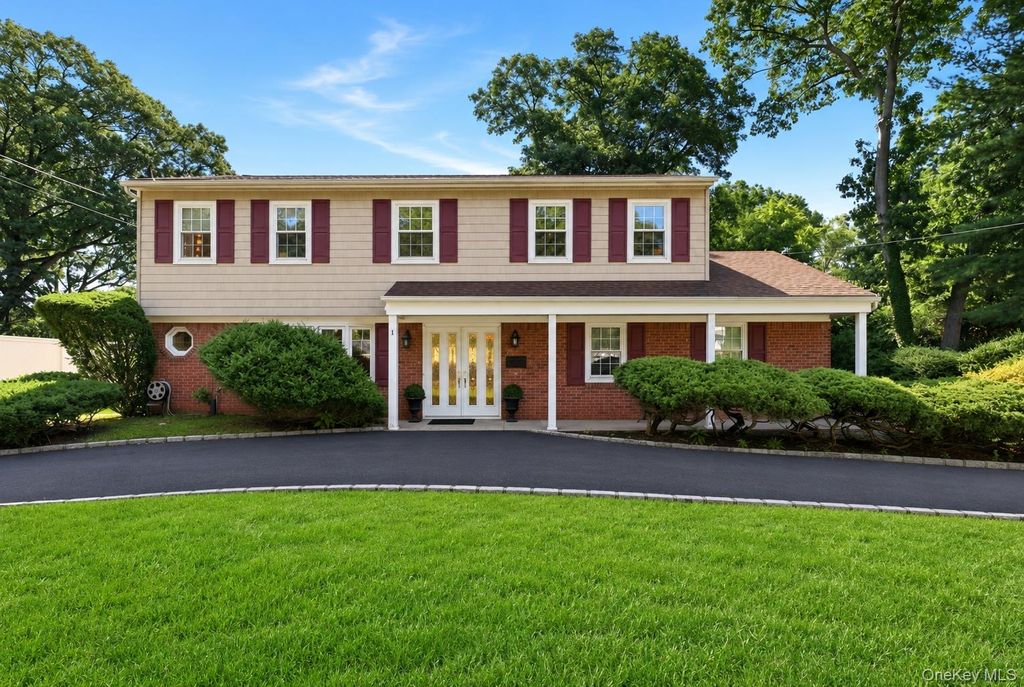 3 King Avenue, Melville, NY 11747