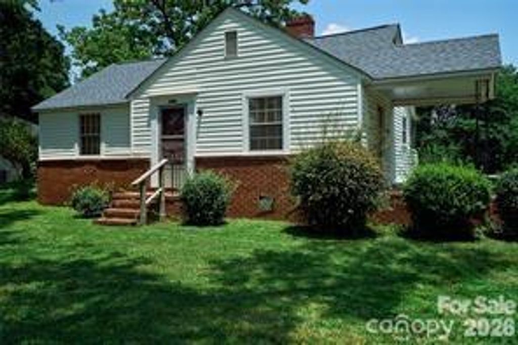 1810 Cannon Avenue, Charlotte, NC 28269