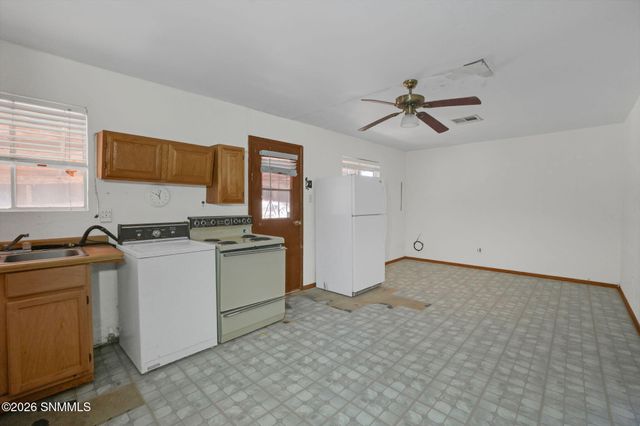 6101 Chula Vista Road, Las Cruces, NM 88012