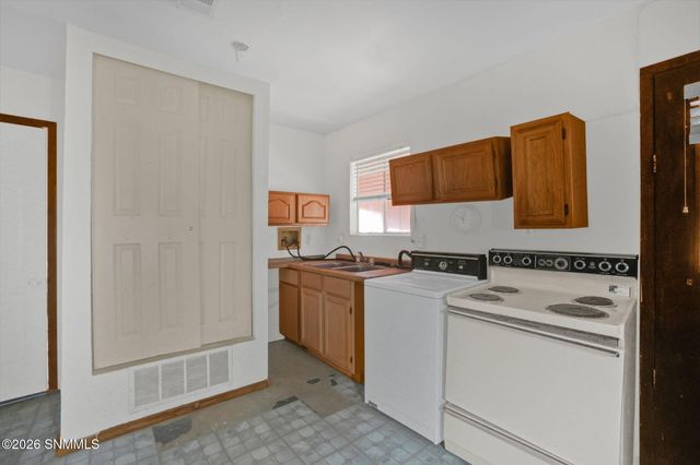 6101 Chula Vista Road, Las Cruces, NM 88012