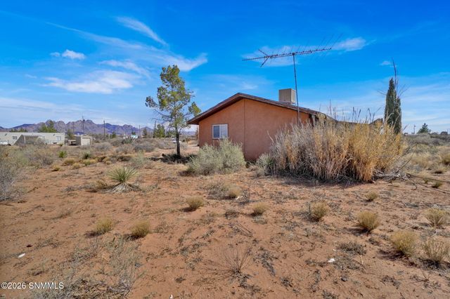 6101 Chula Vista Road, Las Cruces, NM 88012