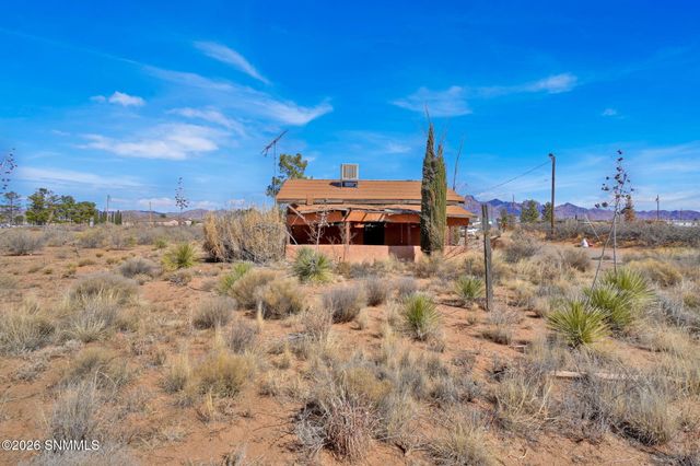 6101 Chula Vista Road, Las Cruces, NM 88012
