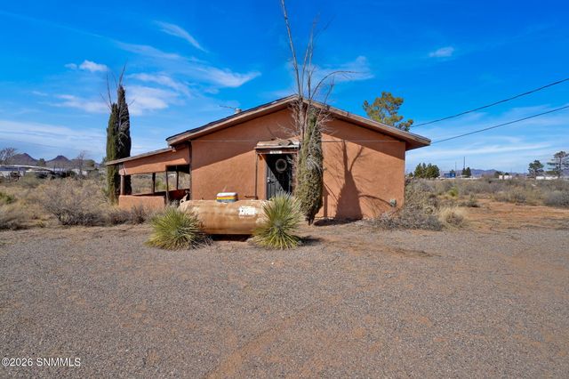 6101 Chula Vista Road, Las Cruces, NM 88012