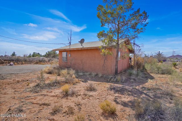 6101 Chula Vista Road, Las Cruces, NM 88012