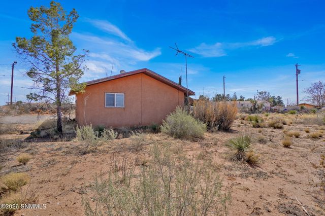 6101 Chula Vista Road, Las Cruces, NM 88012
