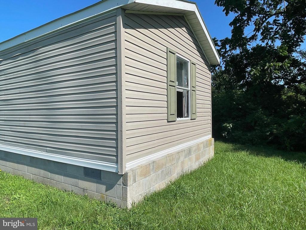 4256 DEEP GRASS LN, Houston, DE 19954