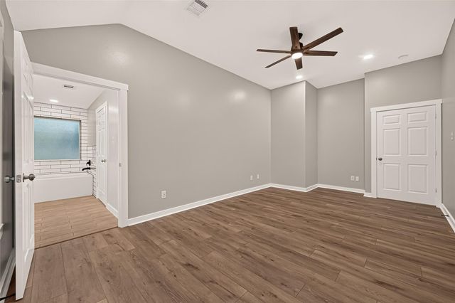 7318 Ramblewood Drive, Magnolia, TX 77354