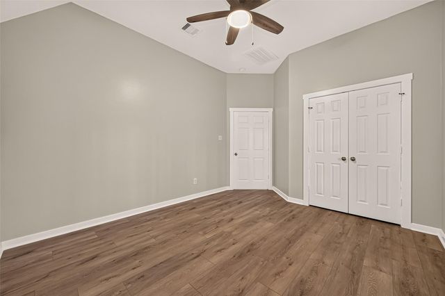 7318 Ramblewood Drive, Magnolia, TX 77354