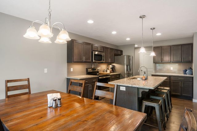 1093 E Lakota Street, Nixa, MO 65714