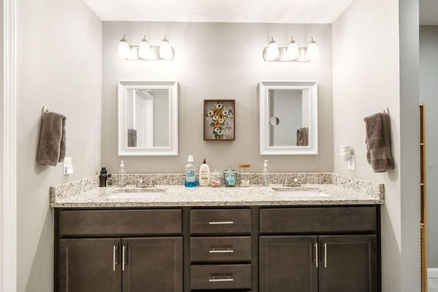 1093 E Lakota Street, Nixa, MO 65714