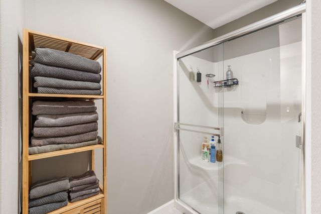 1093 E Lakota Street, Nixa, MO 65714