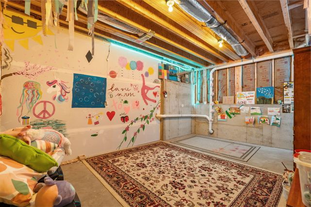 1093 E Lakota Street, Nixa, MO 65714