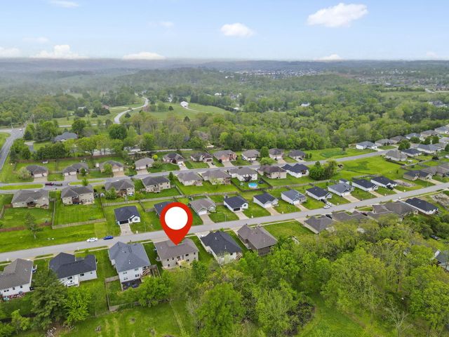 1093 E Lakota Street, Nixa, MO 65714