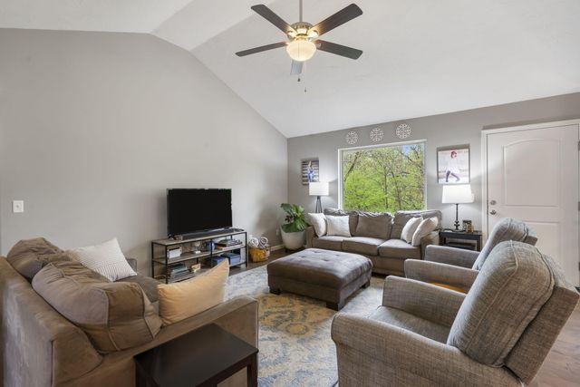 1093 E Lakota Street, Nixa, MO 65714