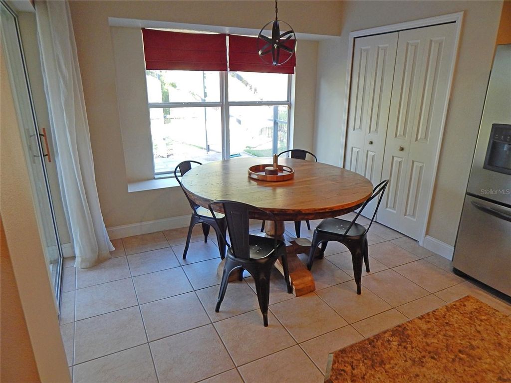 Image 15 of property listing at 6519 BRIDGECREST DRIVE, Lithia, FL 33547