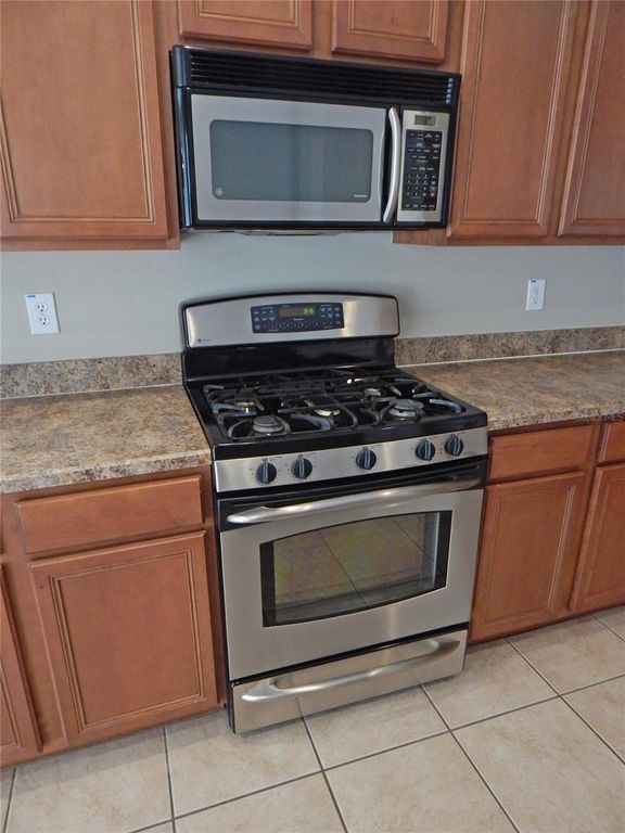 Image 10 of property listing at 6519 BRIDGECREST DRIVE, Lithia, FL 33547