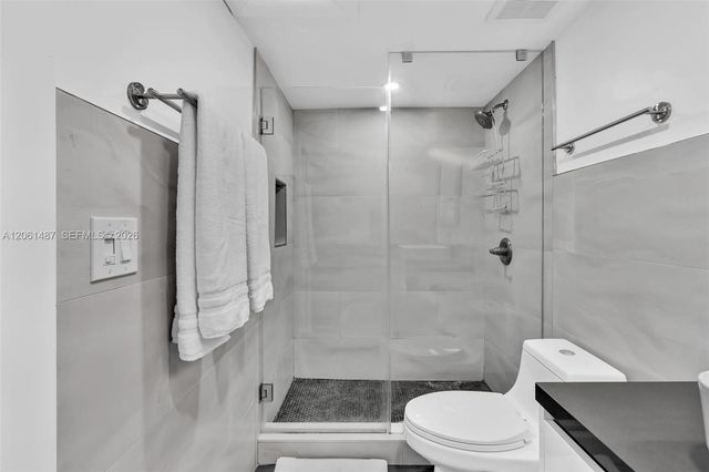 2301 E Collins Ave 1543, Miami Beach, FL 33139