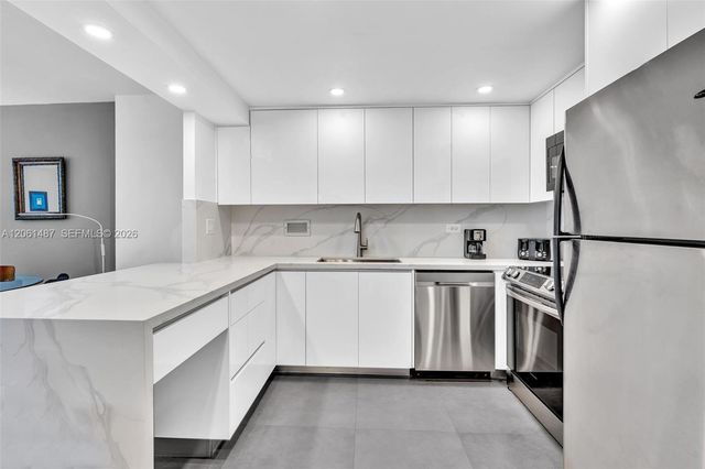 2301 E Collins Ave 1543, Miami Beach, FL 33139