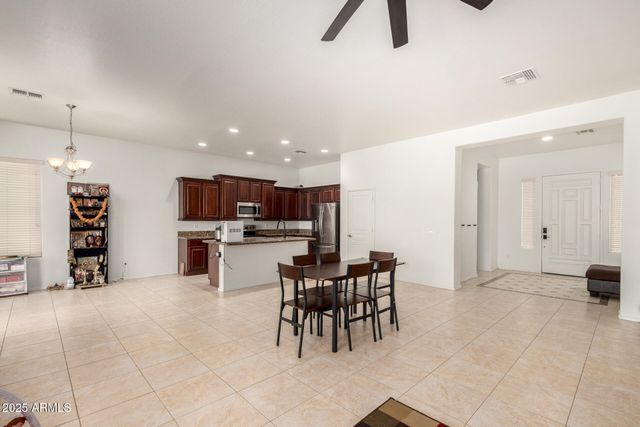 4740 E PEACH TREE Drive, Chandler, AZ 85249