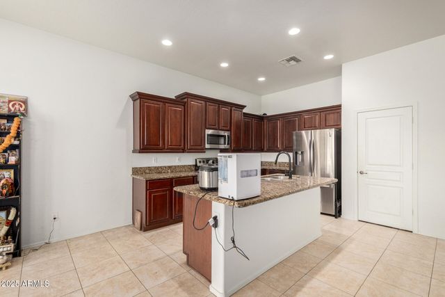 4740 E PEACH TREE Drive, Chandler, AZ 85249