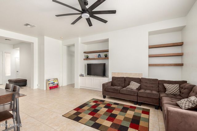 4740 E PEACH TREE Drive, Chandler, AZ 85249